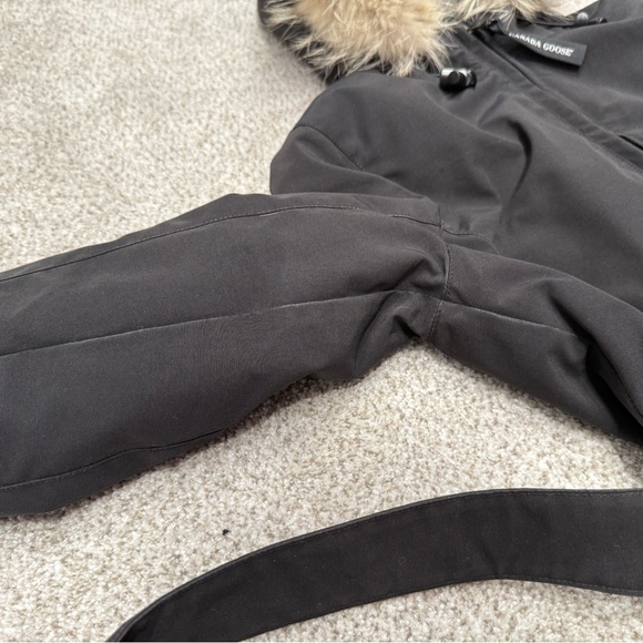 Black Canada Goose Whistler Parka - Picture 6 of 16